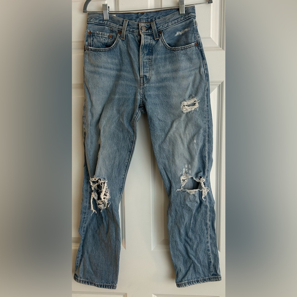 Women’s Levis 501 Light Wash Distressed Denim Jeans, 26x28